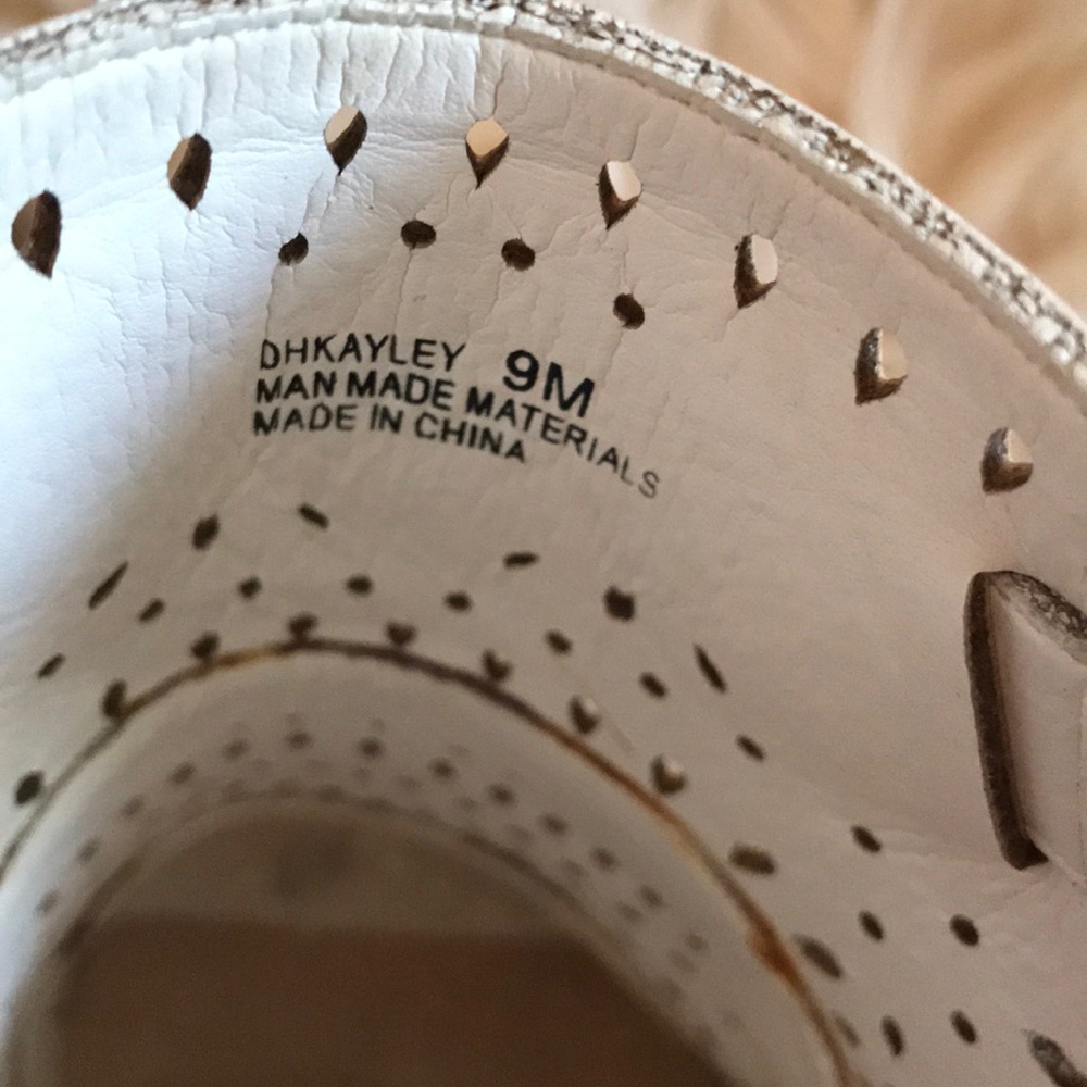 Dollhouse Cut Out Wedges! - Picture 5 of 6